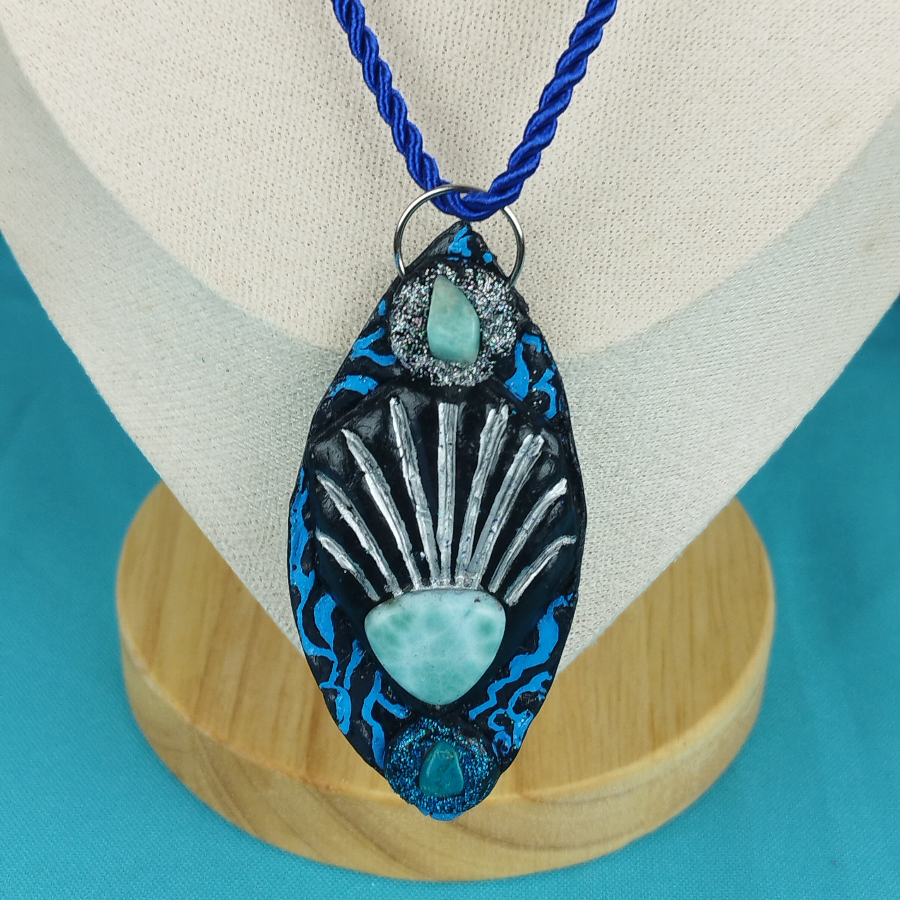 Schmuckset Tiefsee: Kette und Ohrringe
