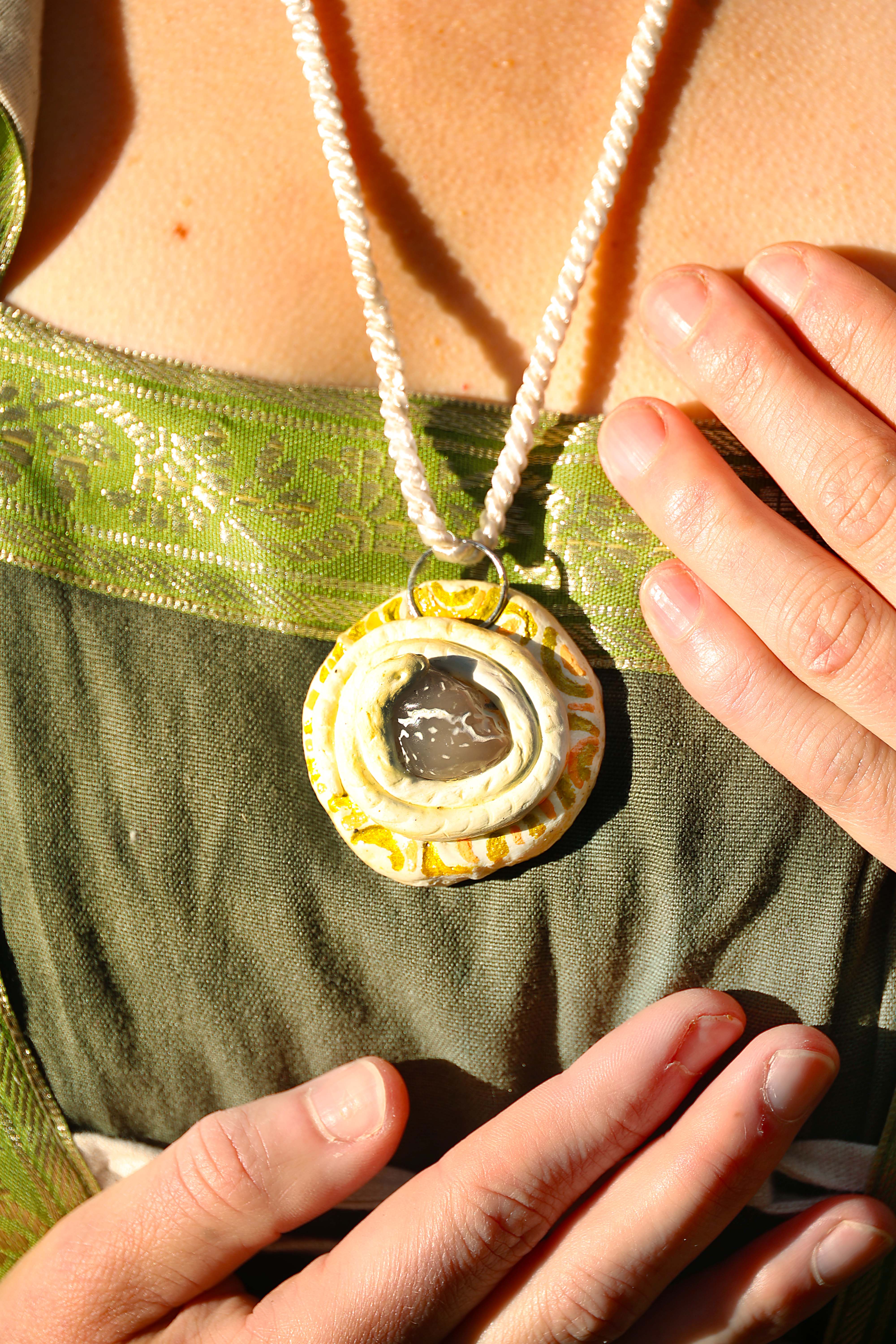 Schmuckset Lichtschlange: Kette und Ohrringe