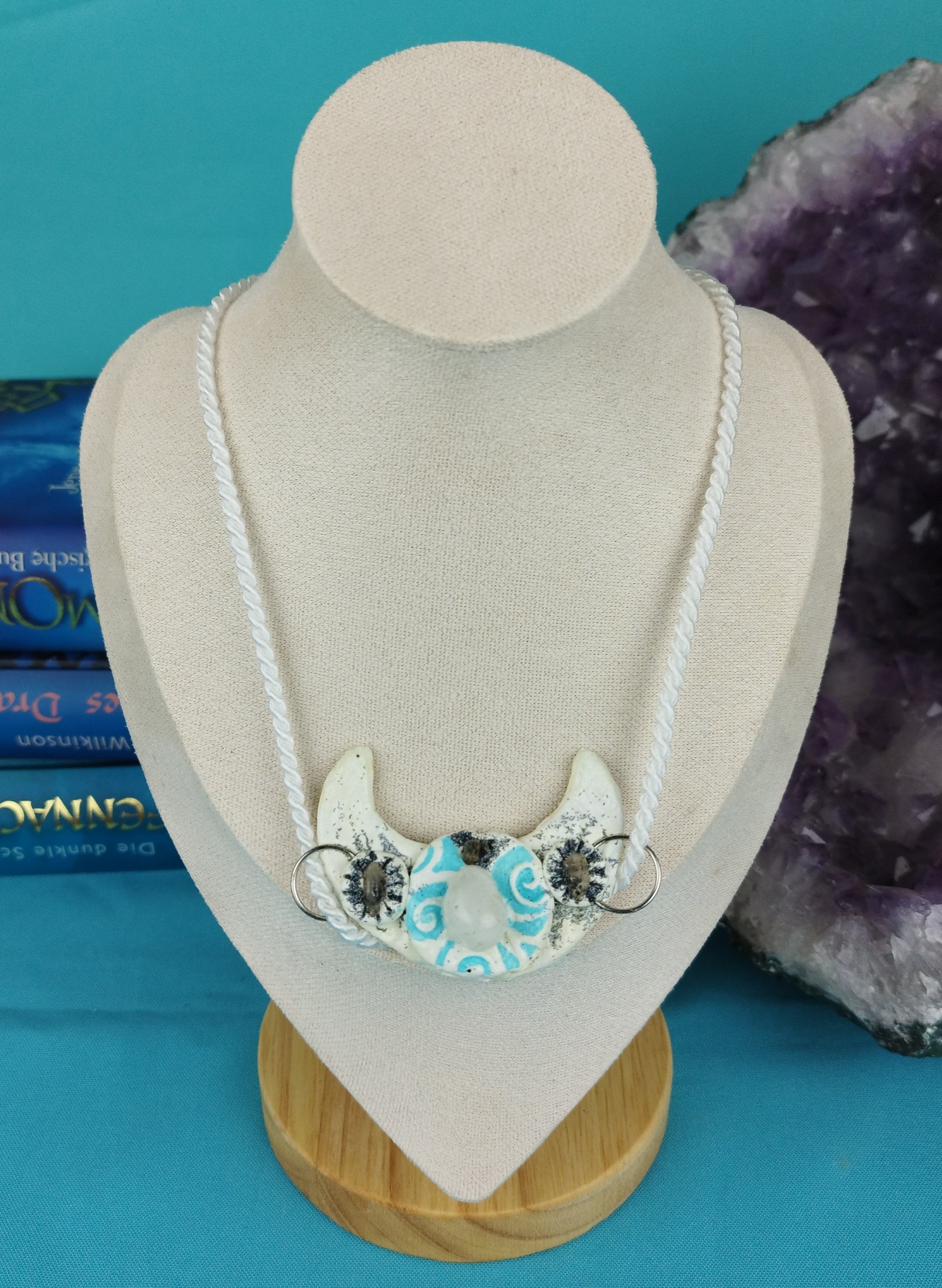 Kette Mondgöttin: Gezeiten in zwei Varianten