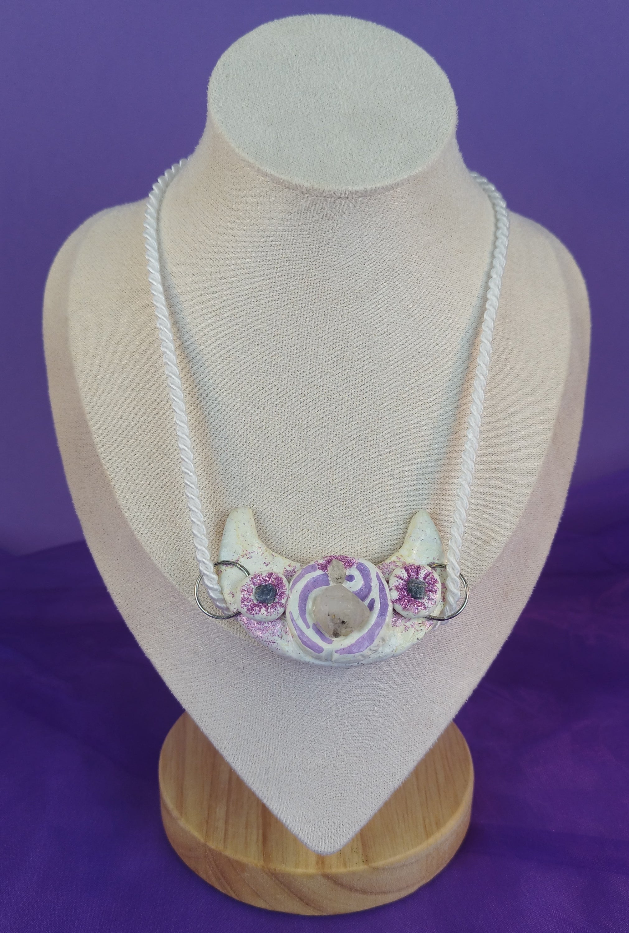 Kette Mondgöttin: Transformation in zwei Varianten