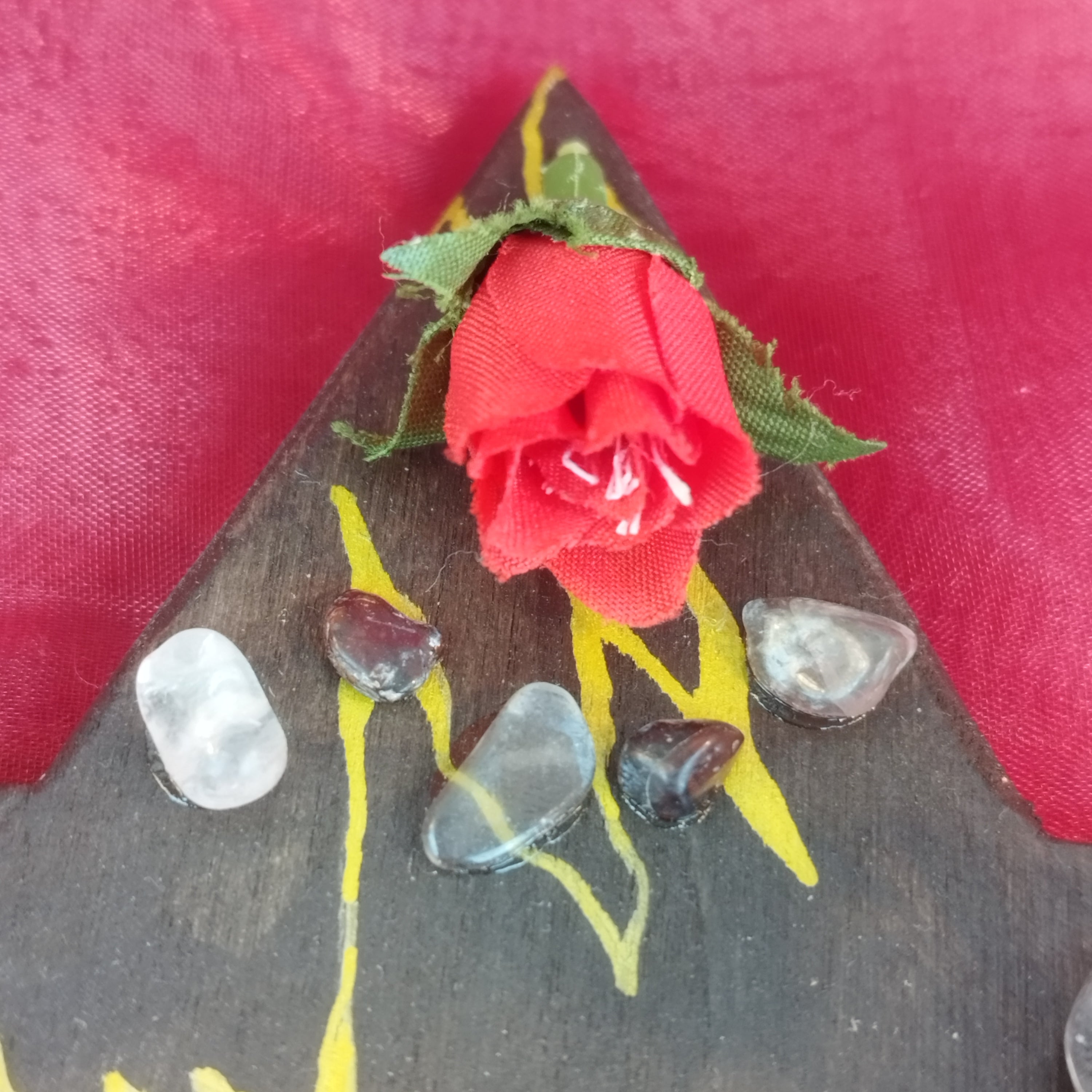 Altar: Gold im Dunklen