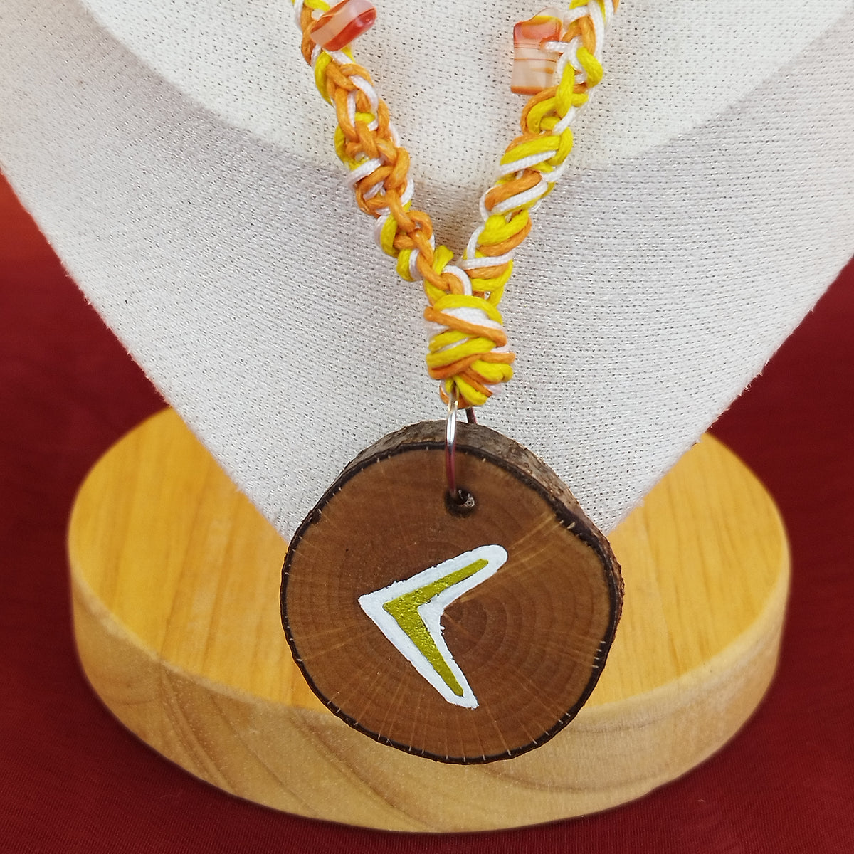 Kette: Rune Kennaz