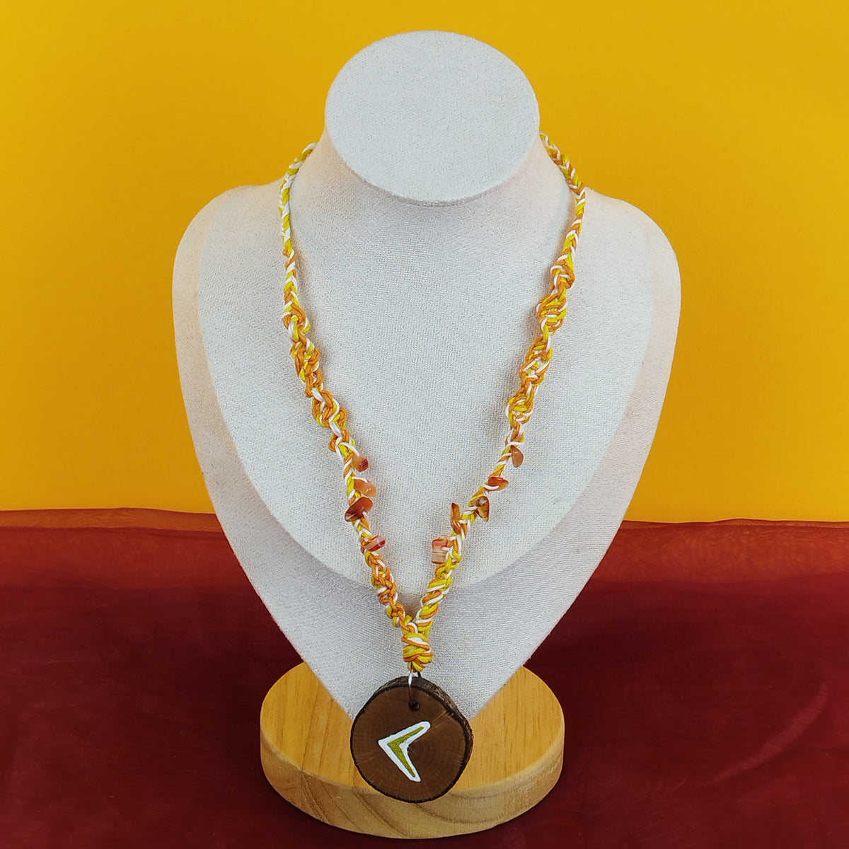 Kette: Rune Kennaz