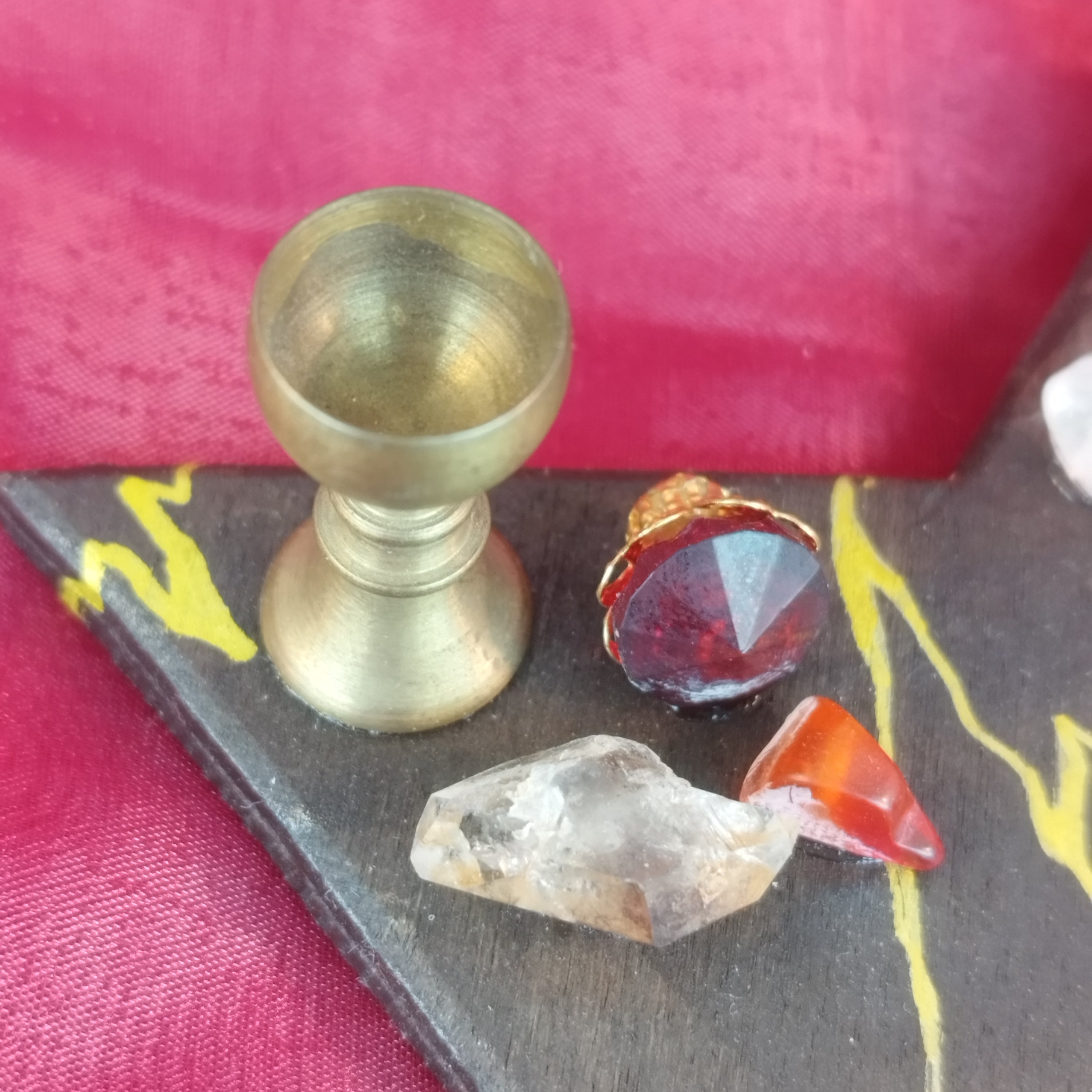 Altar: Gold im Dunklen