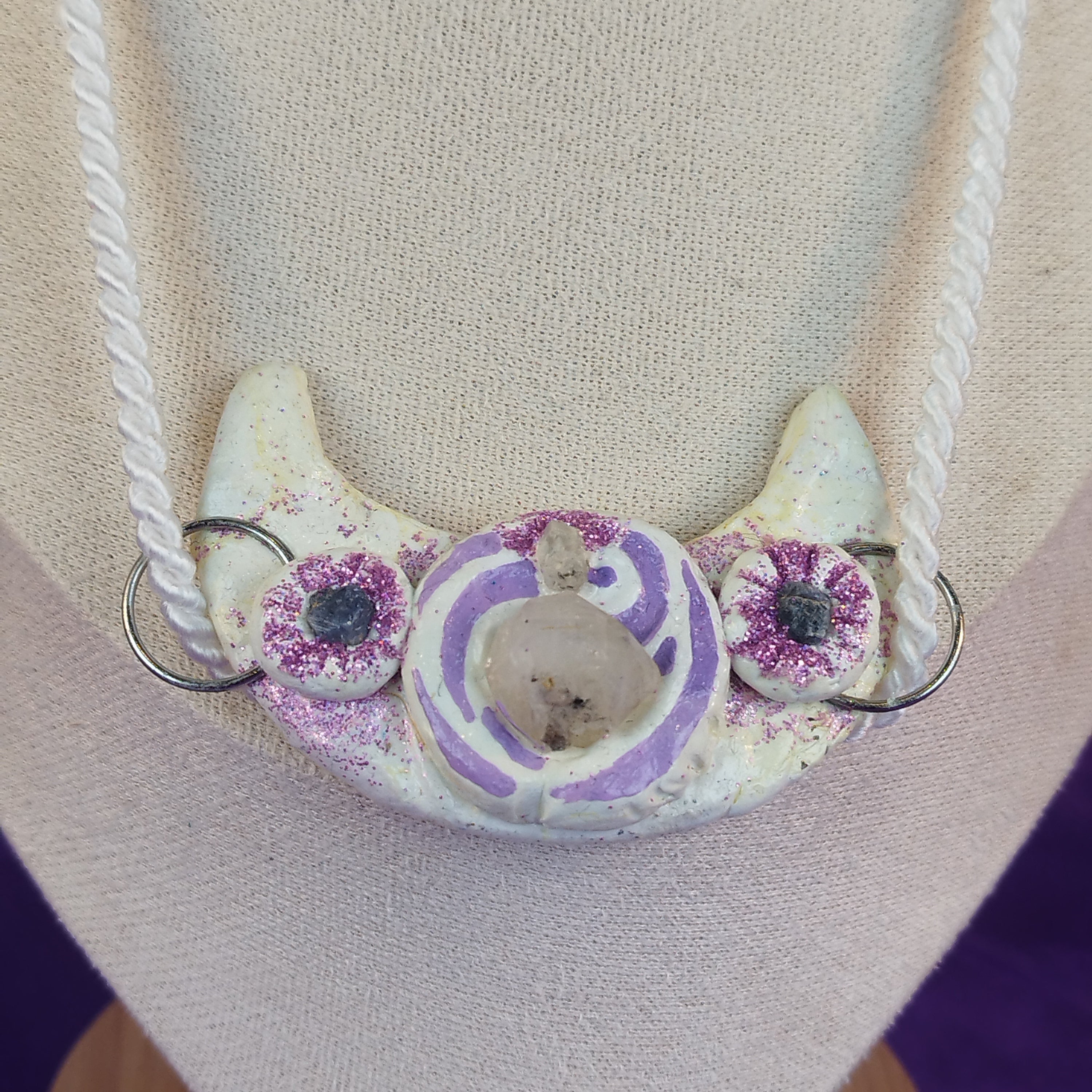 Kette Mondgöttin: Transformation in zwei Varianten